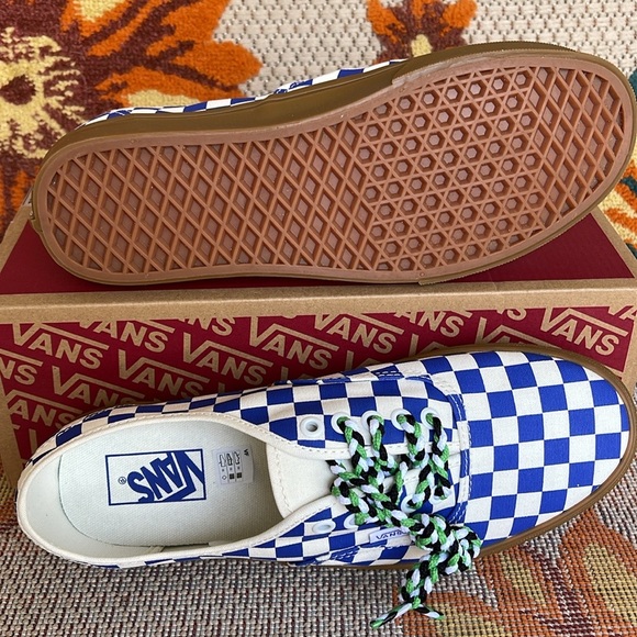 Vans Men’s Authentic
Checkerboard Blue/White
VN0009PVY6Z
Sneakers - Picture 5 of 16